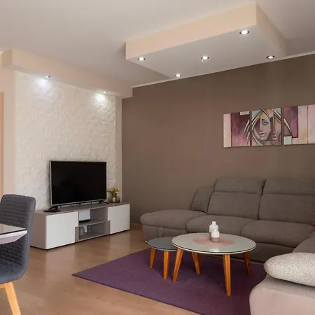 Karlo Antonio Apartment *