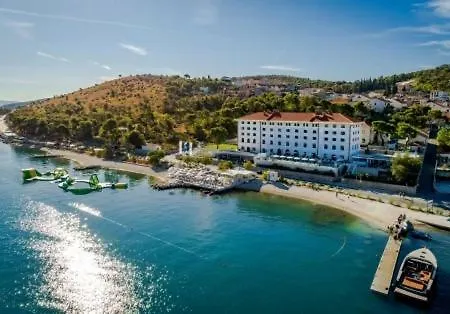 Apartman Karlo Antonio *