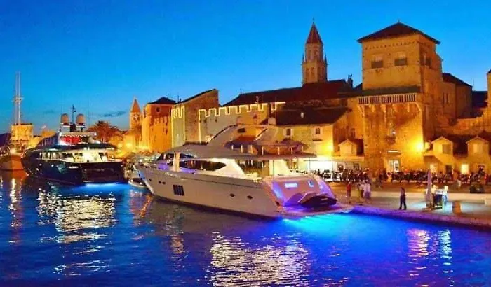 Karlo Antonio 公寓 *