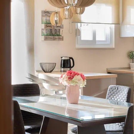 Karlo Antonio * טרוגיר